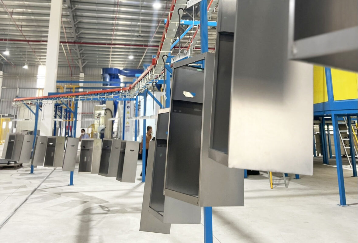 Những lưu ý quan trọng khi đầu tư dây chuyền sơn tĩnh điện tự động 2025 4 Hoa phat MB 3